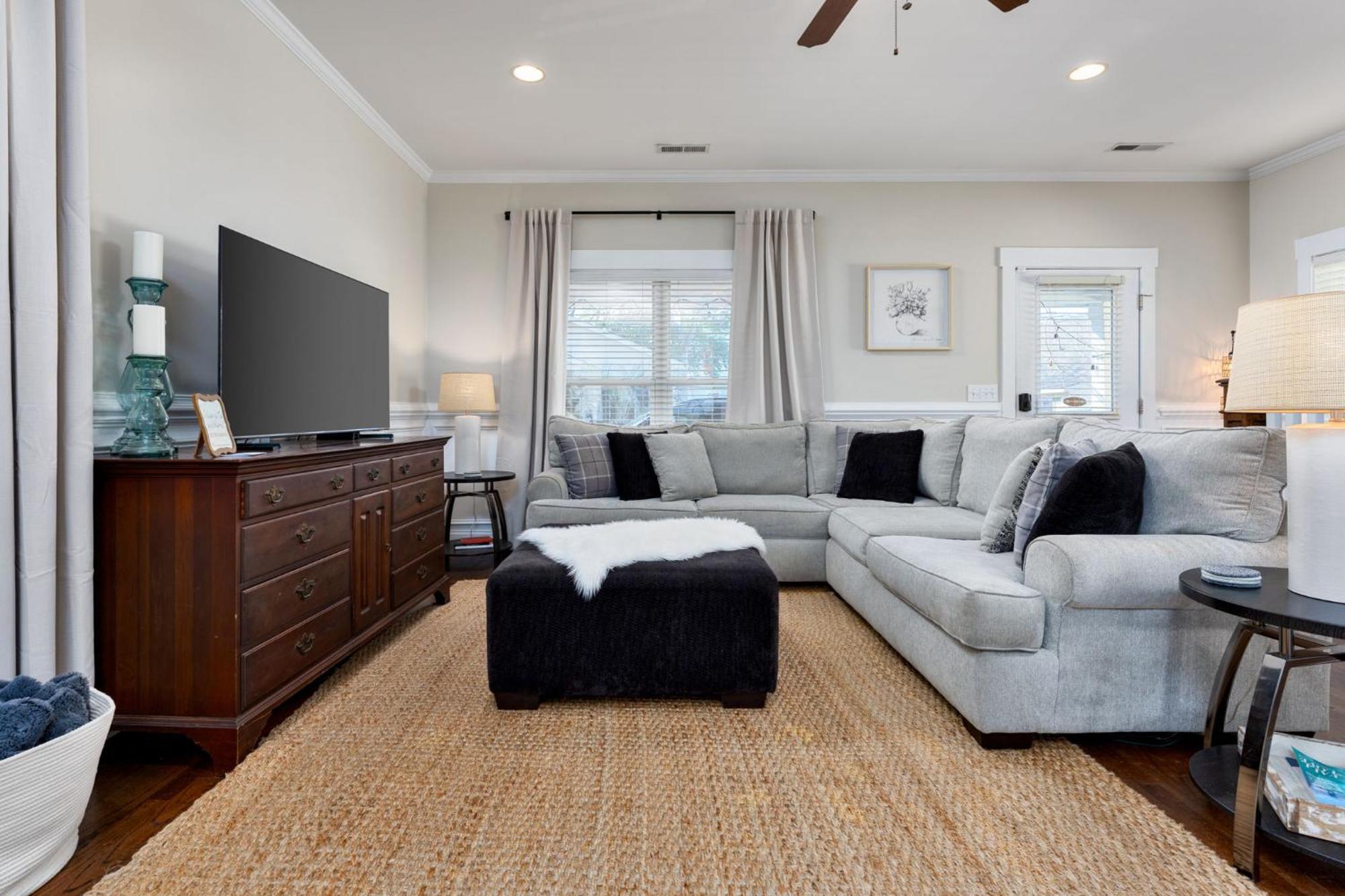 Downtown Wilmington Home ~ Pet Friendly Exterior photo
